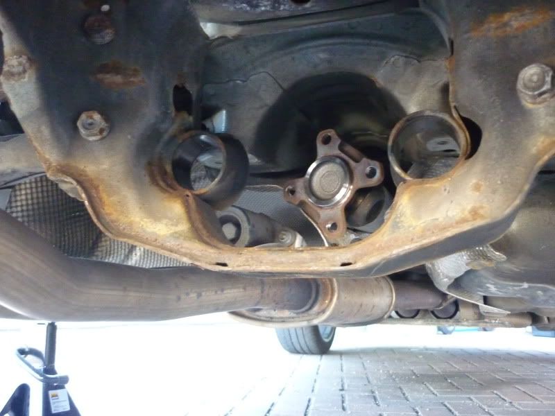 2003 E46 325Ci Differential Mount bushes change.